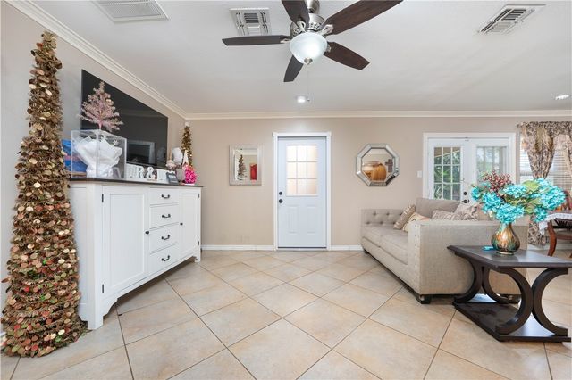 7032 Carmer Circ, Corpus Christi, TX 78413