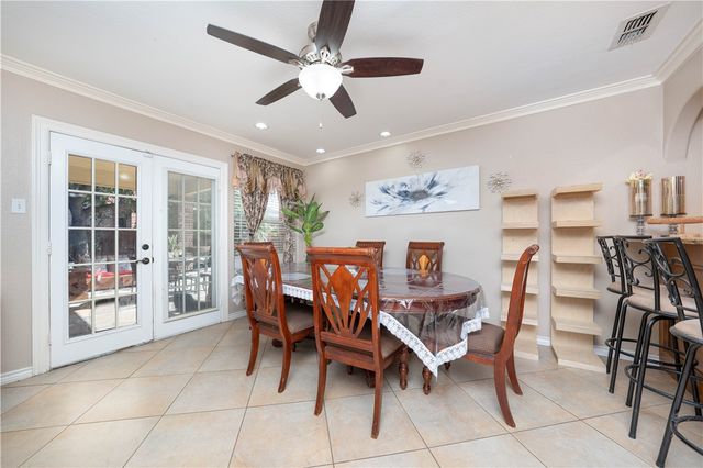 7032 Carmer Circ, Corpus Christi, TX 78413