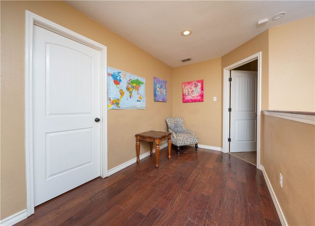 7032 Carmer Circ, Corpus Christi, TX 78413