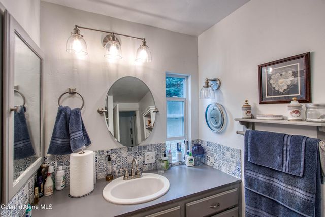 1464 Hulett Hill Dr, Sandpoint, ID 83864