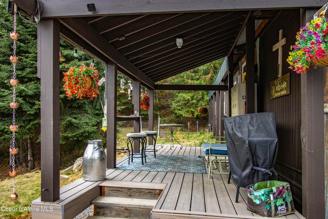 1464 Hulett Hill Dr, Sandpoint, ID 83864