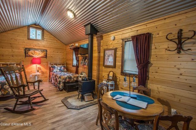 1464 Hulett Hill Dr, Sandpoint, ID 83864