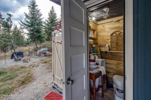 1464 Hulett Hill Dr, Sandpoint, ID 83864