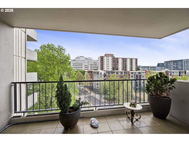 2211 Sw 1ST Ave 802, Portland, OR 97201