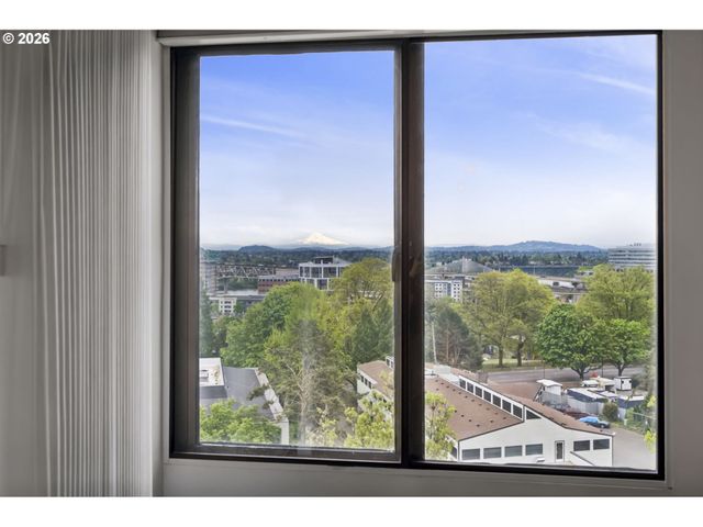 2211 Sw 1ST Ave 802, Portland, OR 97201