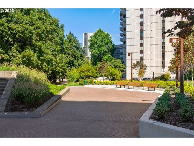 2211 Sw 1ST Ave 802, Portland, OR 97201