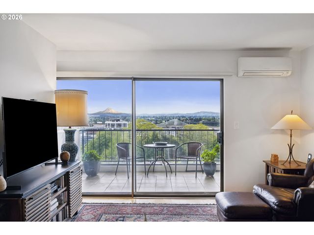 2211 Sw 1ST Ave 802, Portland, OR 97201