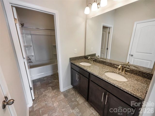 9428 Carneros Creek Road, Charlotte, NC 28214