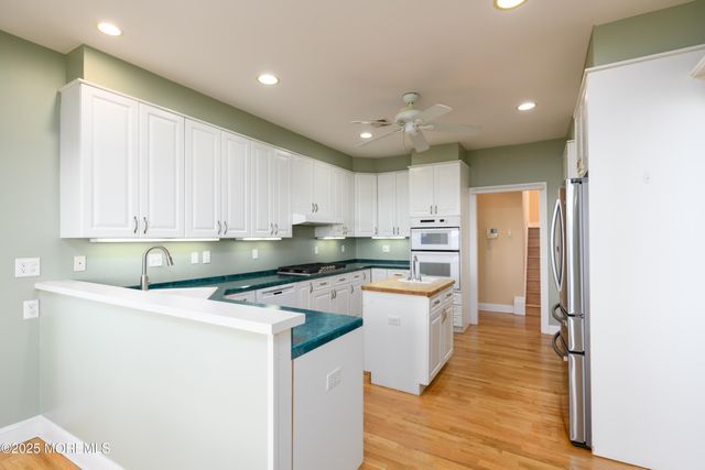 4 Hillside Road, Atlantic Highlands, NJ 07716