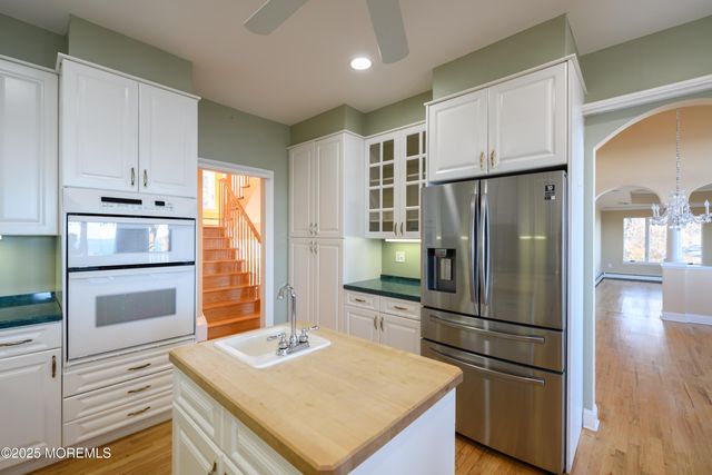 4 Hillside Road, Atlantic Highlands, NJ 07716