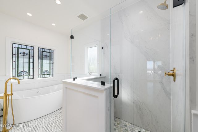 4 Hillside Road, Atlantic Highlands, NJ 07716