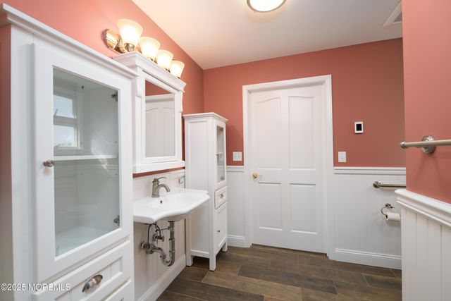 4 Hillside Road, Atlantic Highlands, NJ 07716