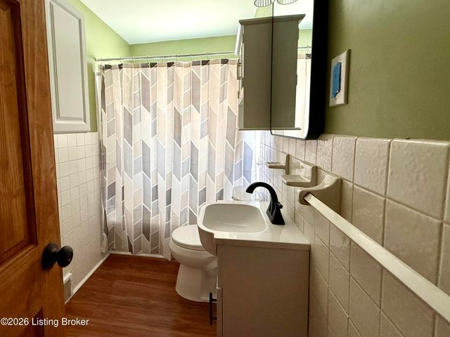 5413 Bungalow Dr, Louisville, KY 40258