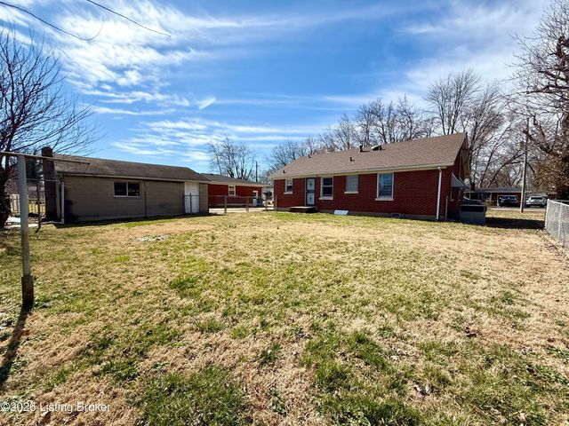 5413 Bungalow Dr, Louisville, KY 40258