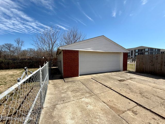 5413 Bungalow Dr, Louisville, KY 40258