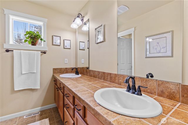 1375 Foreman Road, Dupont, WA 98327