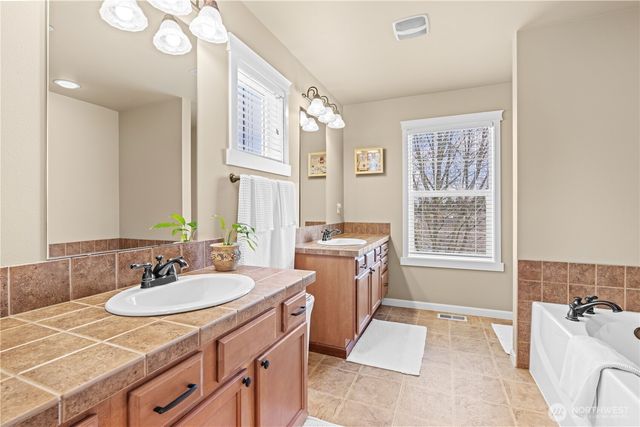 1375 Foreman Road, Dupont, WA 98327