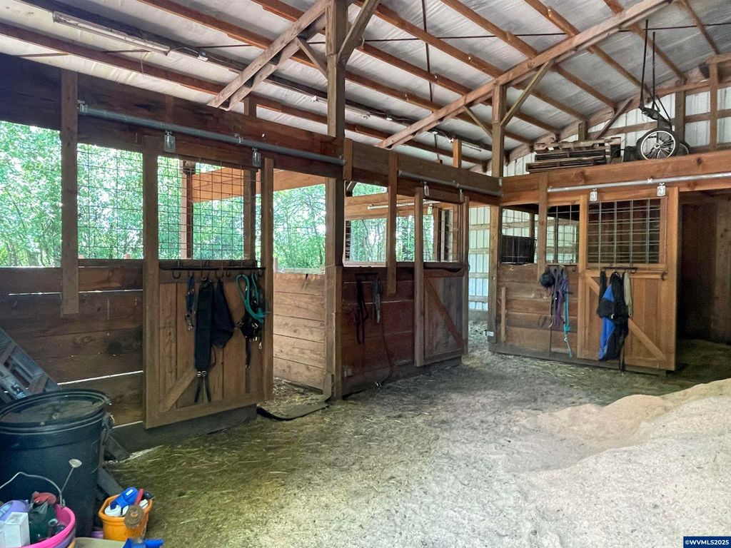 Image 25 of property listing at 24291 SW Rogers Rd, Sheridan, OR 97378