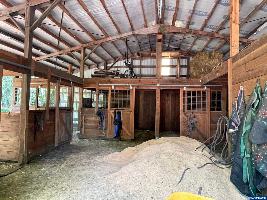 Image 26 of property listing at 24291 SW Rogers Rd, Sheridan, OR 97378