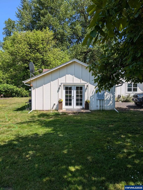 Image 39 of property listing at 24291 SW Rogers Rd, Sheridan, OR 97378