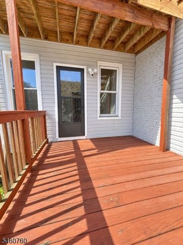 653 4th Ave, Elizabeth City, NJ 07202