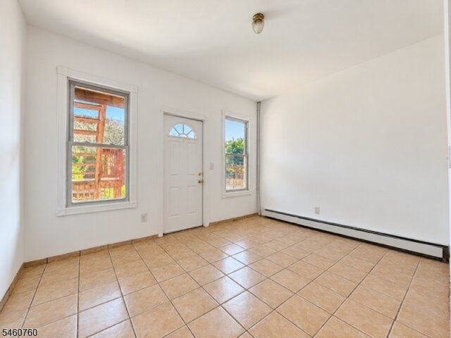 653 4th Ave, Elizabeth City, NJ 07202