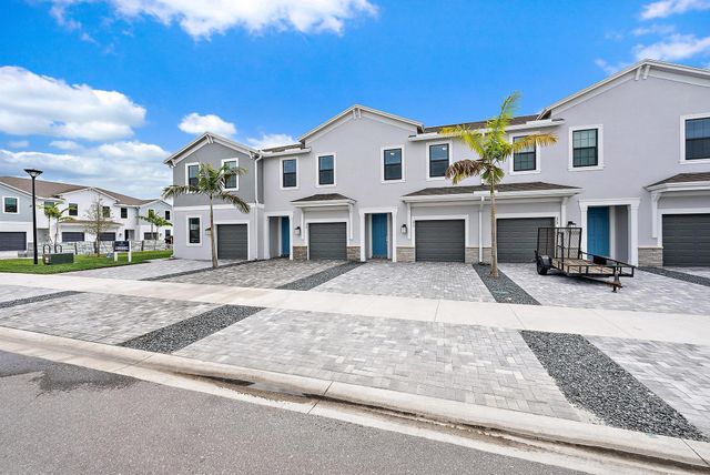 272 SW Sally Way, Stuart, FL 34997