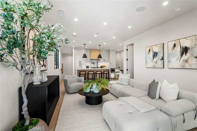 305 .5 Fernleaf, Corona Del Mar, CA 92625