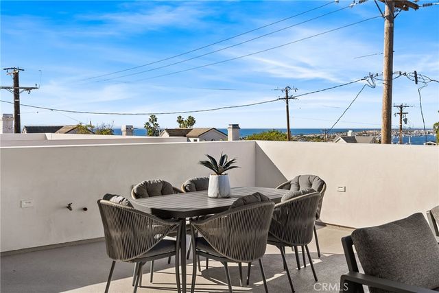 305 .5 Fernleaf, Corona Del Mar, CA 92625