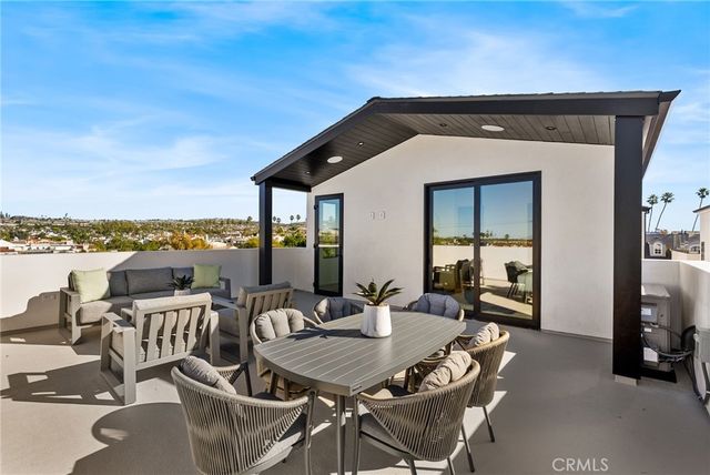 305 .5 Fernleaf, Corona Del Mar, CA 92625