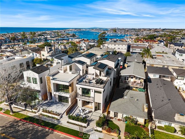 305 .5 Fernleaf, Corona Del Mar, CA 92625