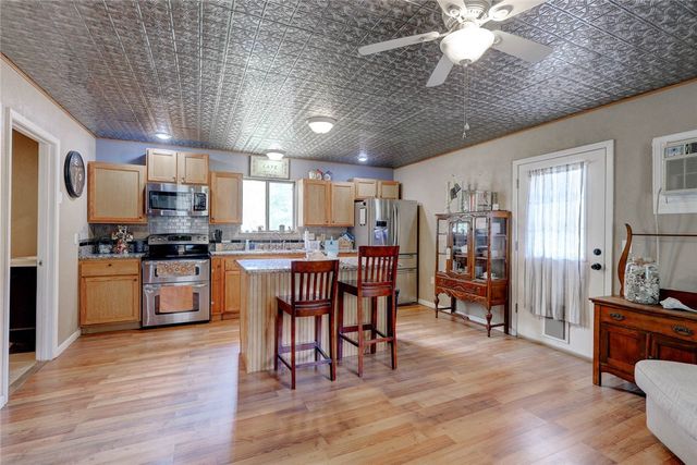 1820 16th St, Rockport, TX 78382