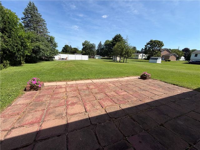 133 Grove Ave Extension, Auburn, NY 13021