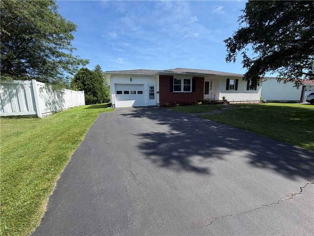 133 Grove Ave Extension, Auburn, NY 13021