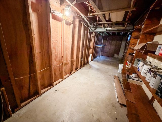133 Grove Ave Extension, Auburn, NY 13021