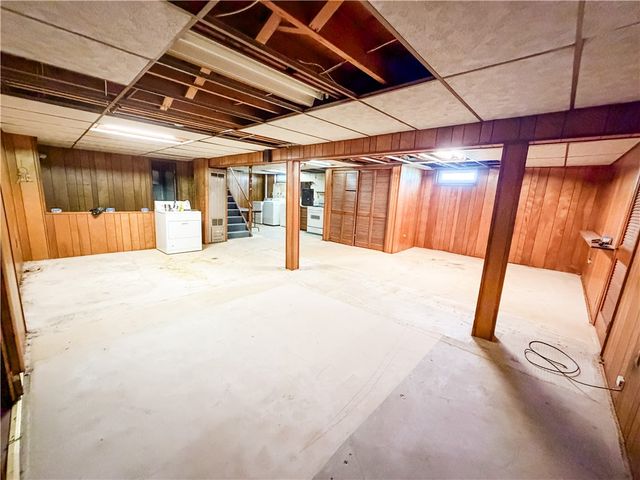 133 Grove Ave Extension, Auburn, NY 13021
