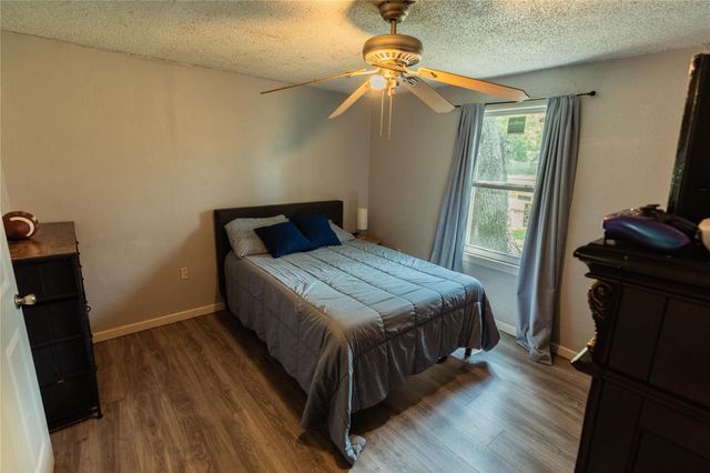 417 Hardy Street, Clute, TX 77531