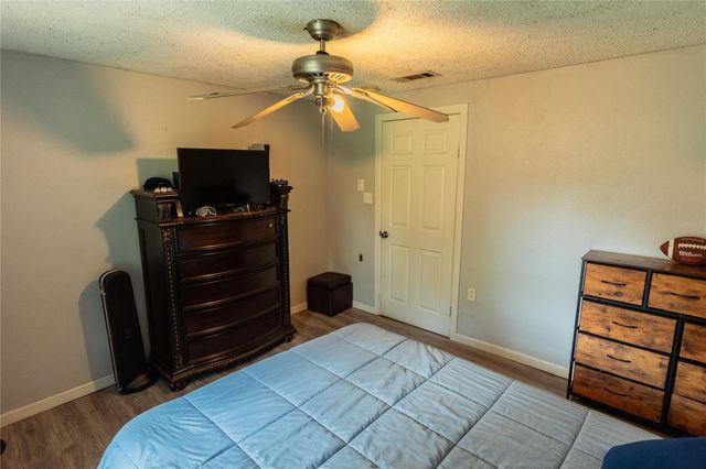 417 Hardy Street, Clute, TX 77531