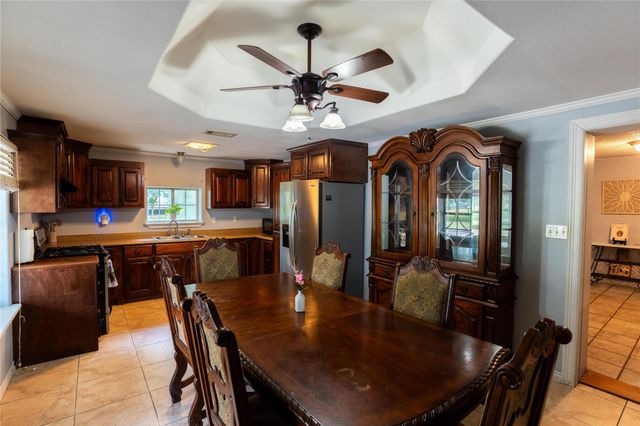 417 Hardy Street, Clute, TX 77531