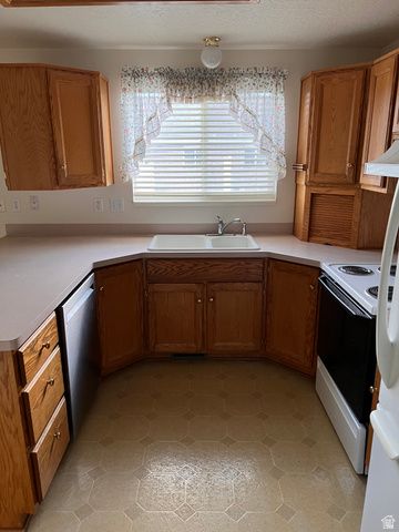 548 W 2350 S, Perry, UT 84302