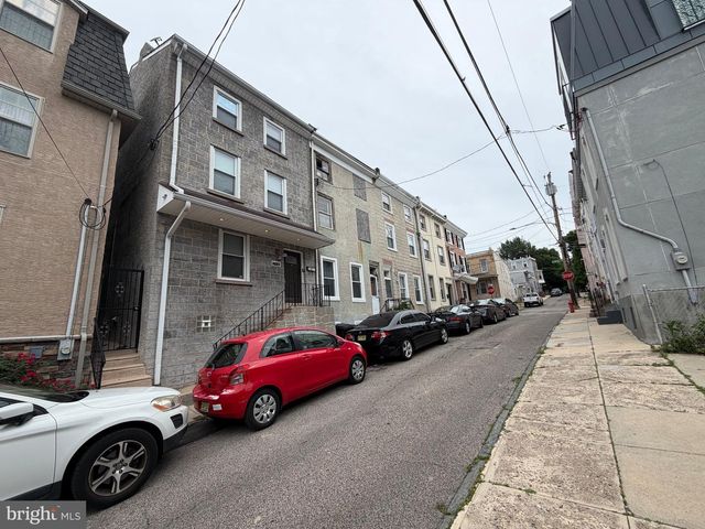 214 GRAPE ST, Philadelphia, PA 19128
