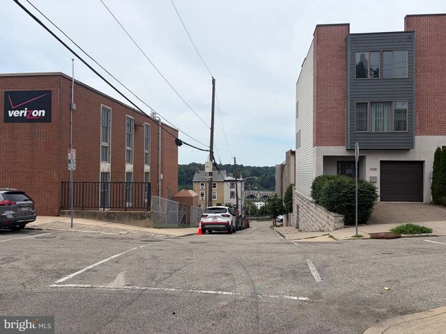 214 GRAPE ST, Philadelphia, PA 19128