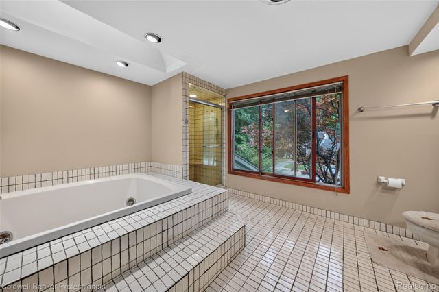 7500 Watford Drive, West Bloomfield Charter Township, MI 48322