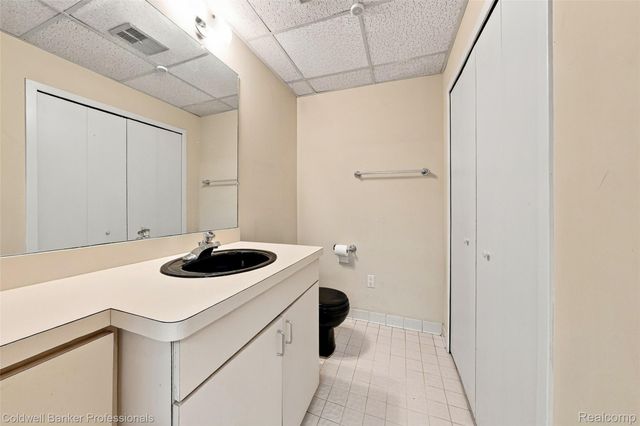 7500 Watford Drive, West Bloomfield Charter Township, MI 48322