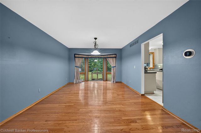 7500 Watford Drive, West Bloomfield Charter Township, MI 48322