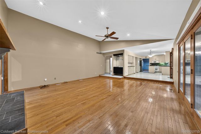 7500 Watford Drive, West Bloomfield Charter Township, MI 48322