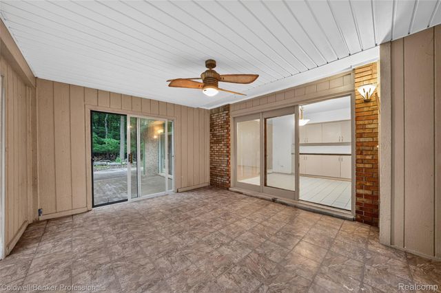 7500 Watford Drive, West Bloomfield Charter Township, MI 48322