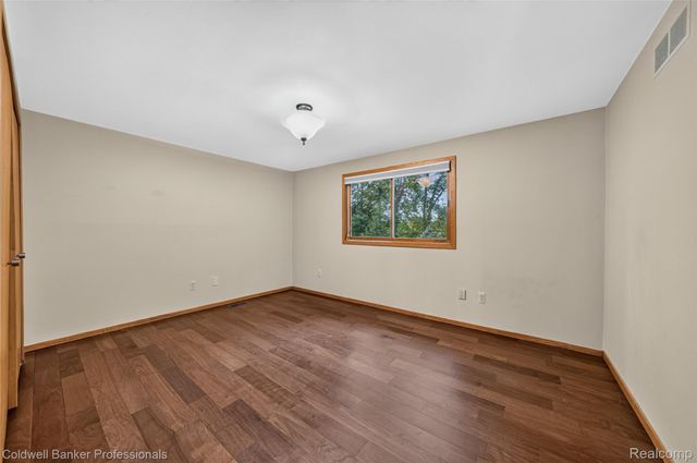 7500 Watford Drive, West Bloomfield Charter Township, MI 48322