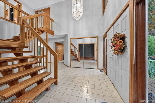 7500 Watford Drive, West Bloomfield Charter Township, MI 48322