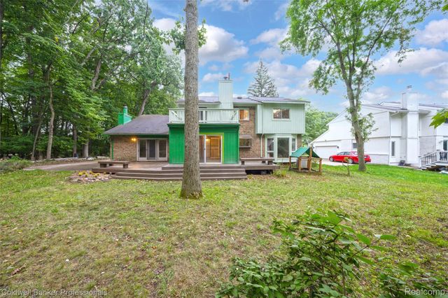 7500 Watford Drive, West Bloomfield Charter Township, MI 48322